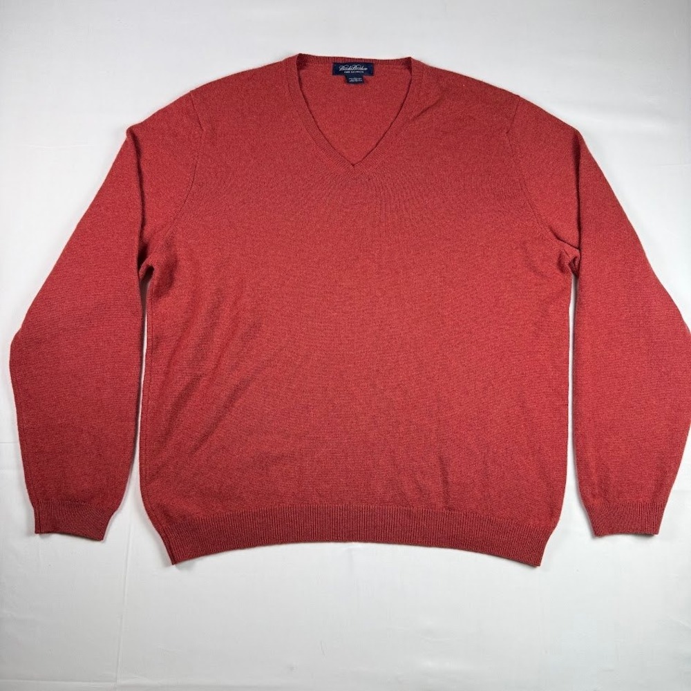 VTG Brooks Brothers Sweater Men's Large Red 100% Cashmere V Neck Great Britain